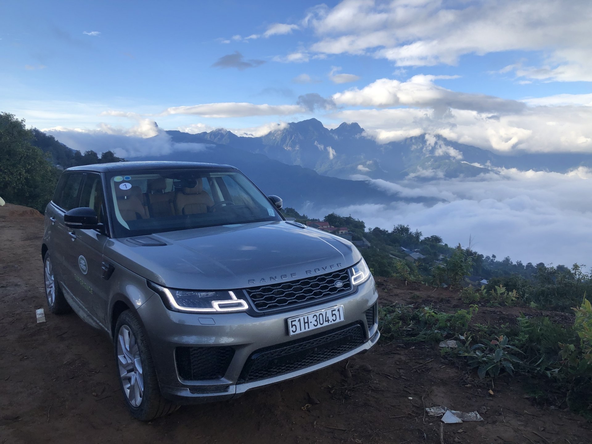 kha m pha tay ba c cu ng da n suv di a hi nh land rover