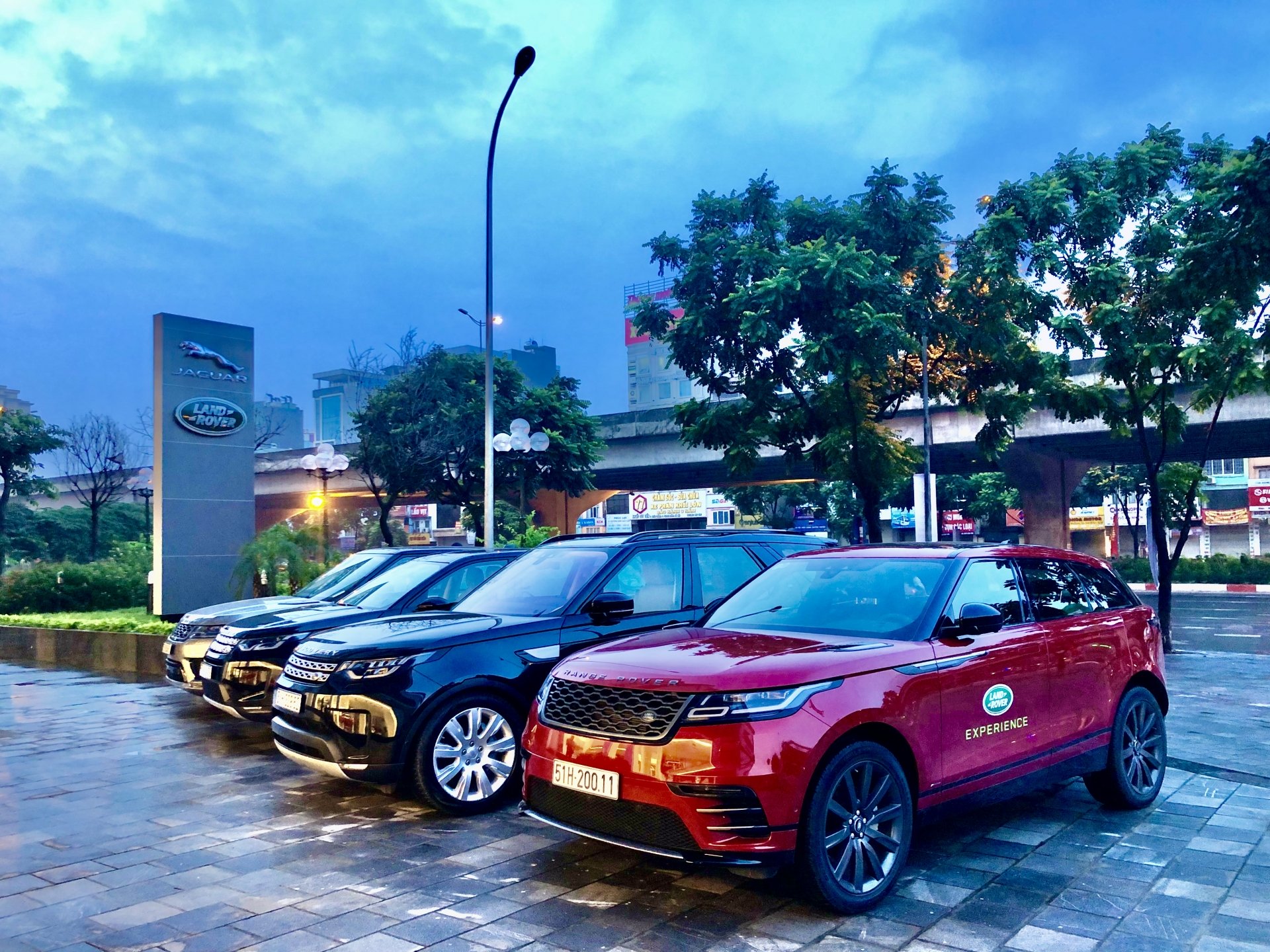 kha m pha tay ba c cu ng da n suv di a hi nh land rover