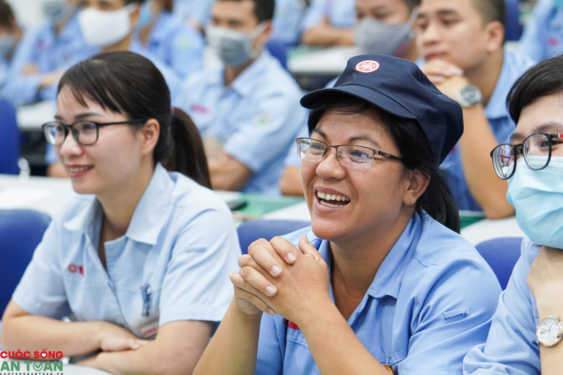 Tọa đàm: “Đẩy mạnh chi tiêu không dùng tiền mặt tại các khu công nghiệp”