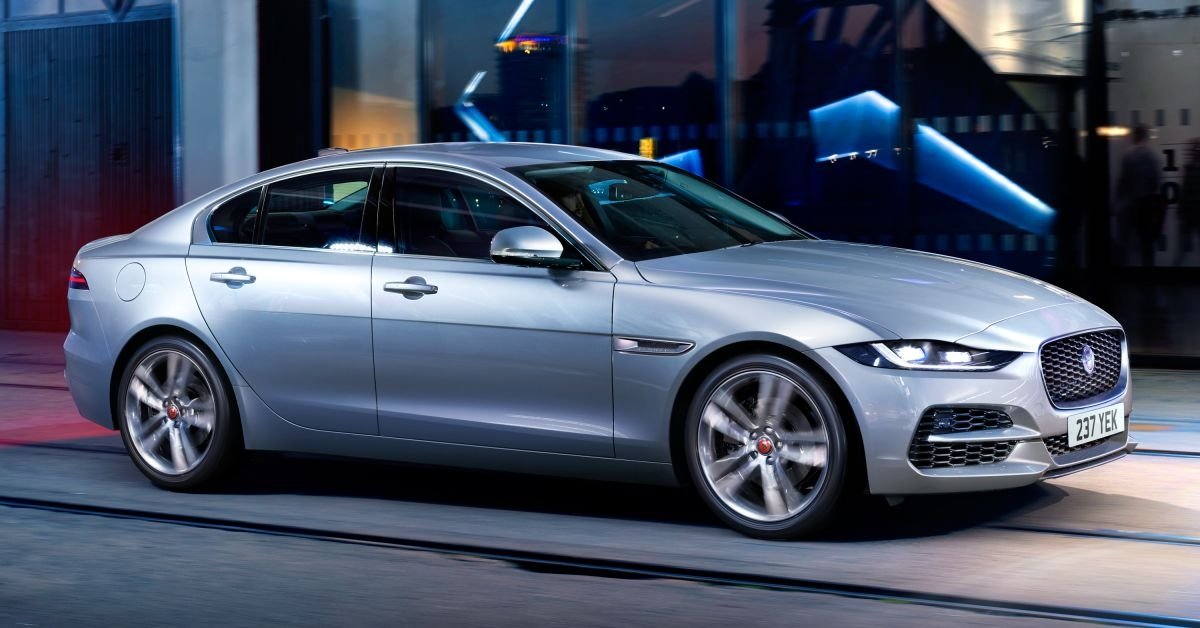 jaguar xe 2021 duoc nang cap dong co moi
