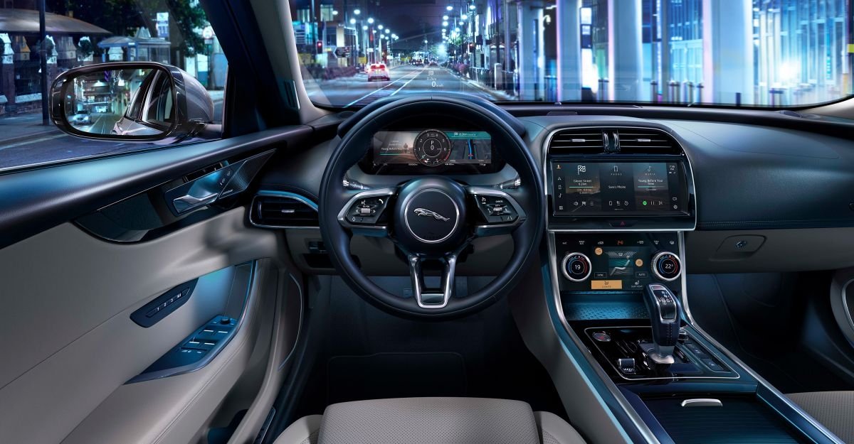 jaguar xe 2021 duoc nang cap dong co moi