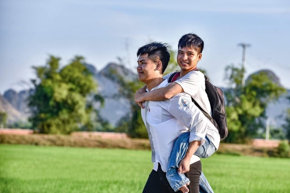 Đặc cách, nên hay không? Đặc cách, nên hay không?