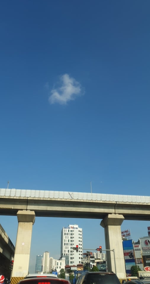 Suy nghĩ nhỏ trong một ngày lễ lớn của Hà Nội