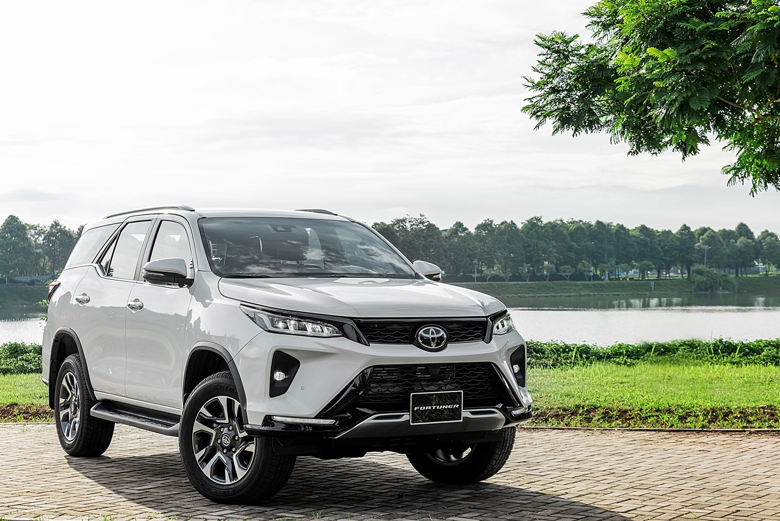 So sánh bộ ba SUV 7 chỗ "kỳ phùng dịch thủ" tại Việt Nam so sanh bo ba suv 7 cho ky phung dich thu tai viet nam