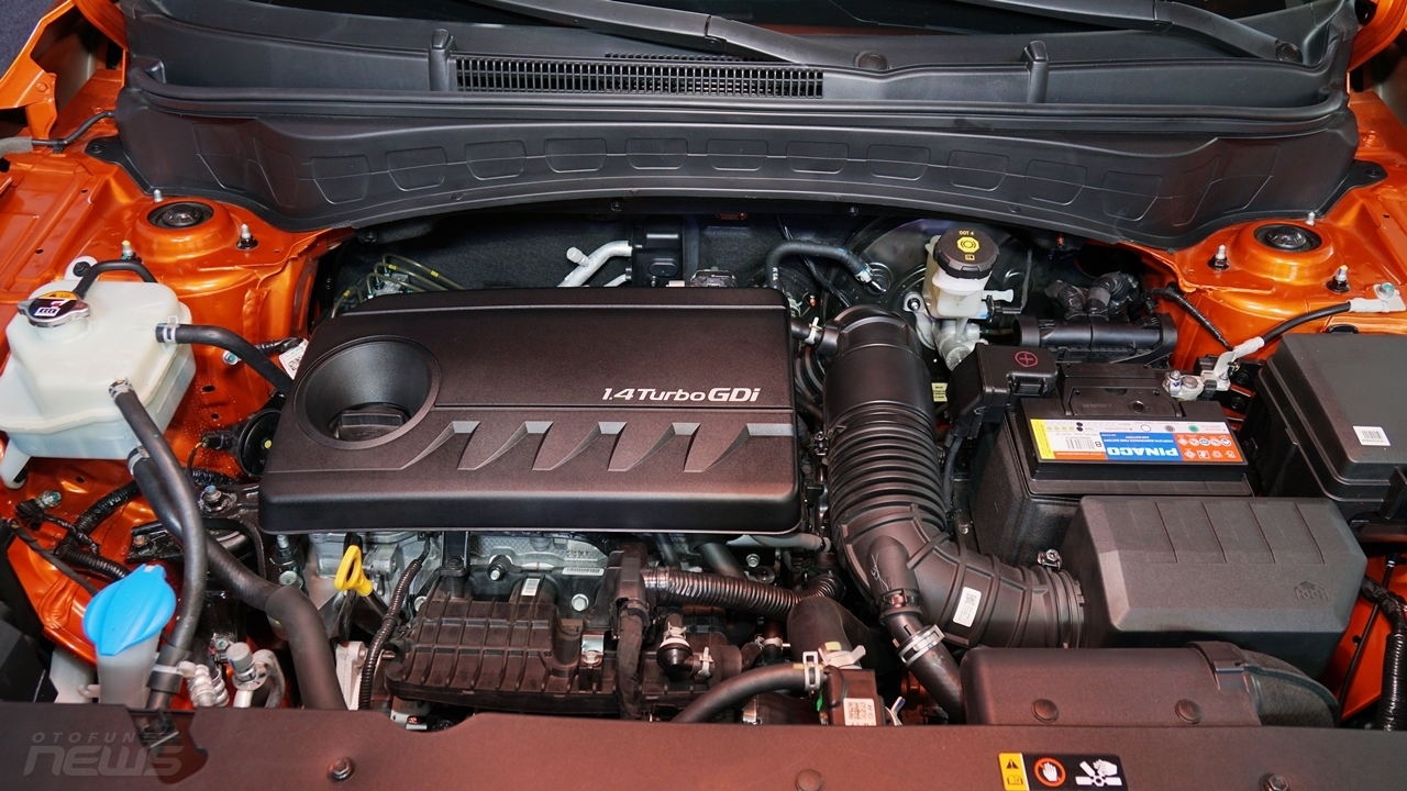 kia seltos ha guc hyundai kona ngay trong thang dau giao xe