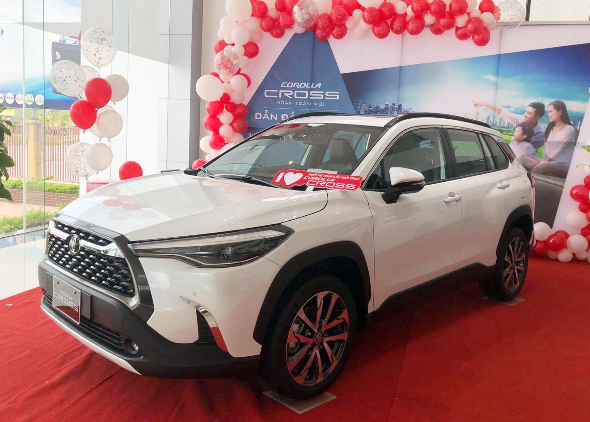 bo n ma u xe hot mo i ra ma t ba n duo c bao nhieu chie c trong tha ng 9