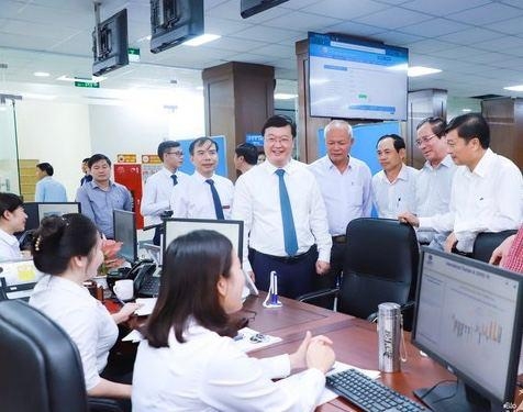 Nghệ An khai trương Trung tâm phục vụ hành chính công Nghệ An khai trương Trung tâm phục vụ hành chính công