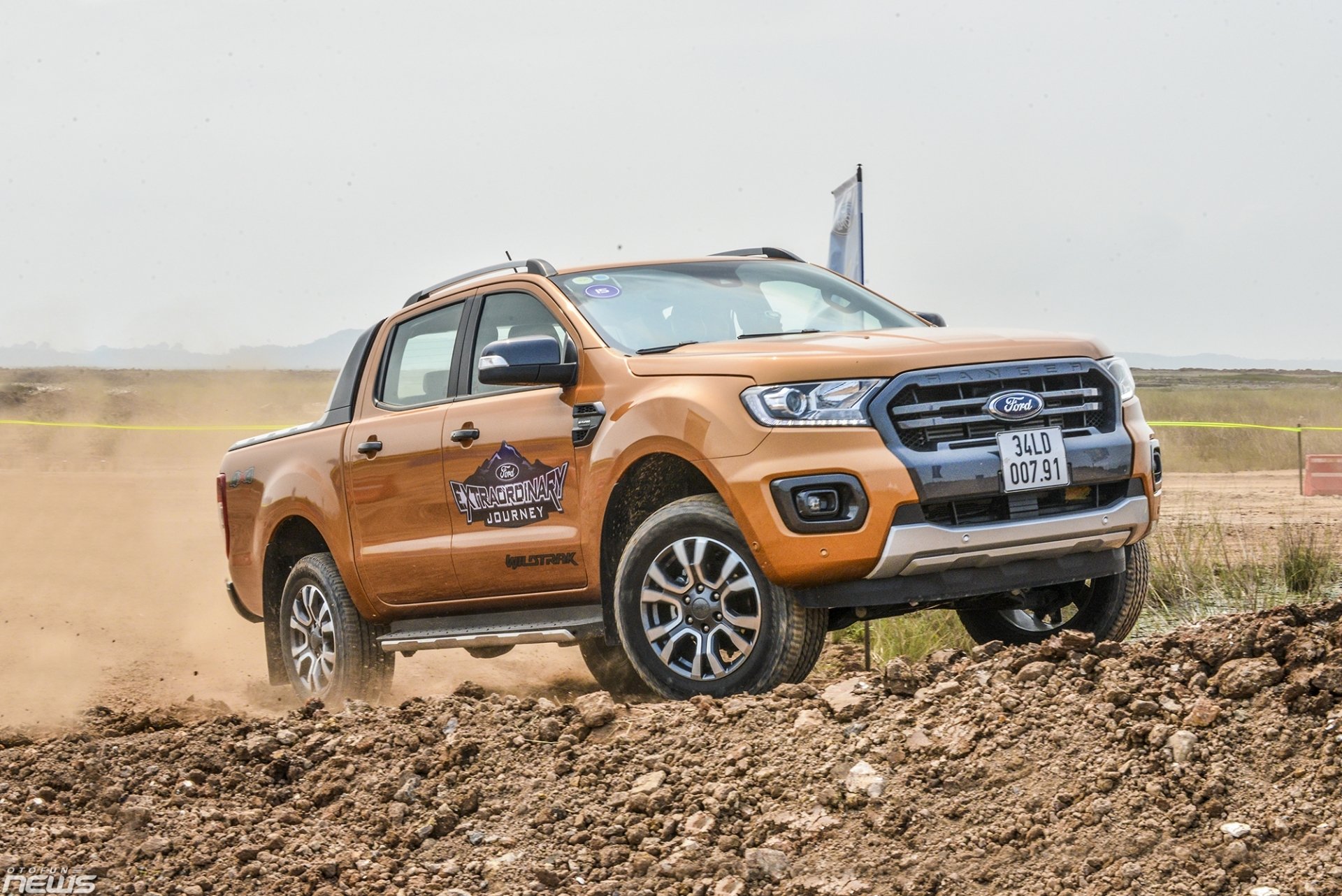 Ford Ranger bỏ xa các đối thủ phân khúc bán tải về số xe bán ra trong tháng 9 ford ranger bo xa ca c do i thu phan khu c ba n ta i ve so xe ba n ra trong tha ng 9