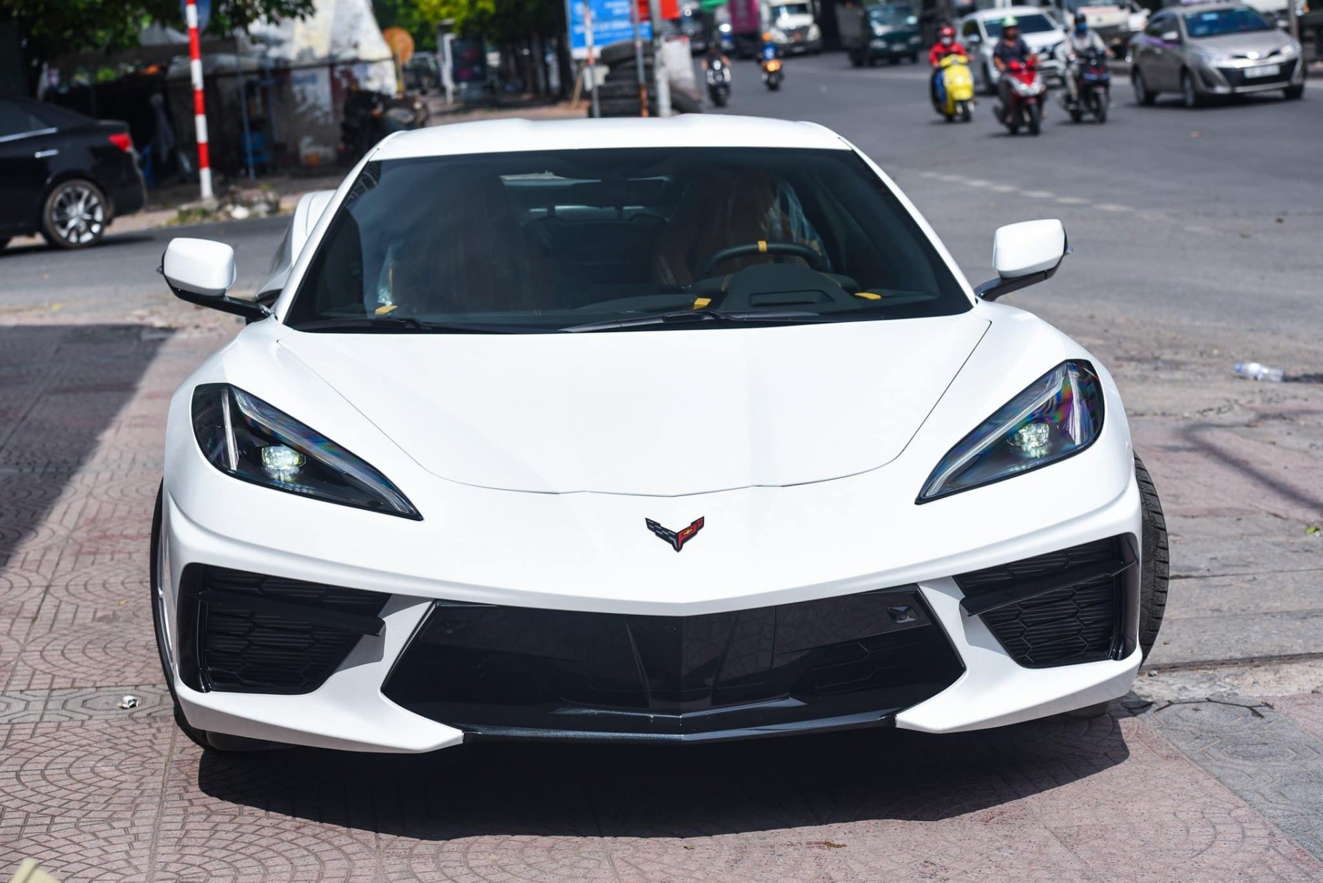 chevrolet corvette c8 stingray ve viet nam voi gia 7 ty dong