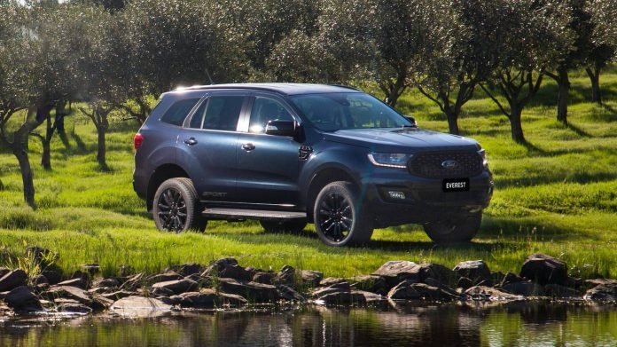 ford everest sport 2020 se ve viet nam trong thang 11