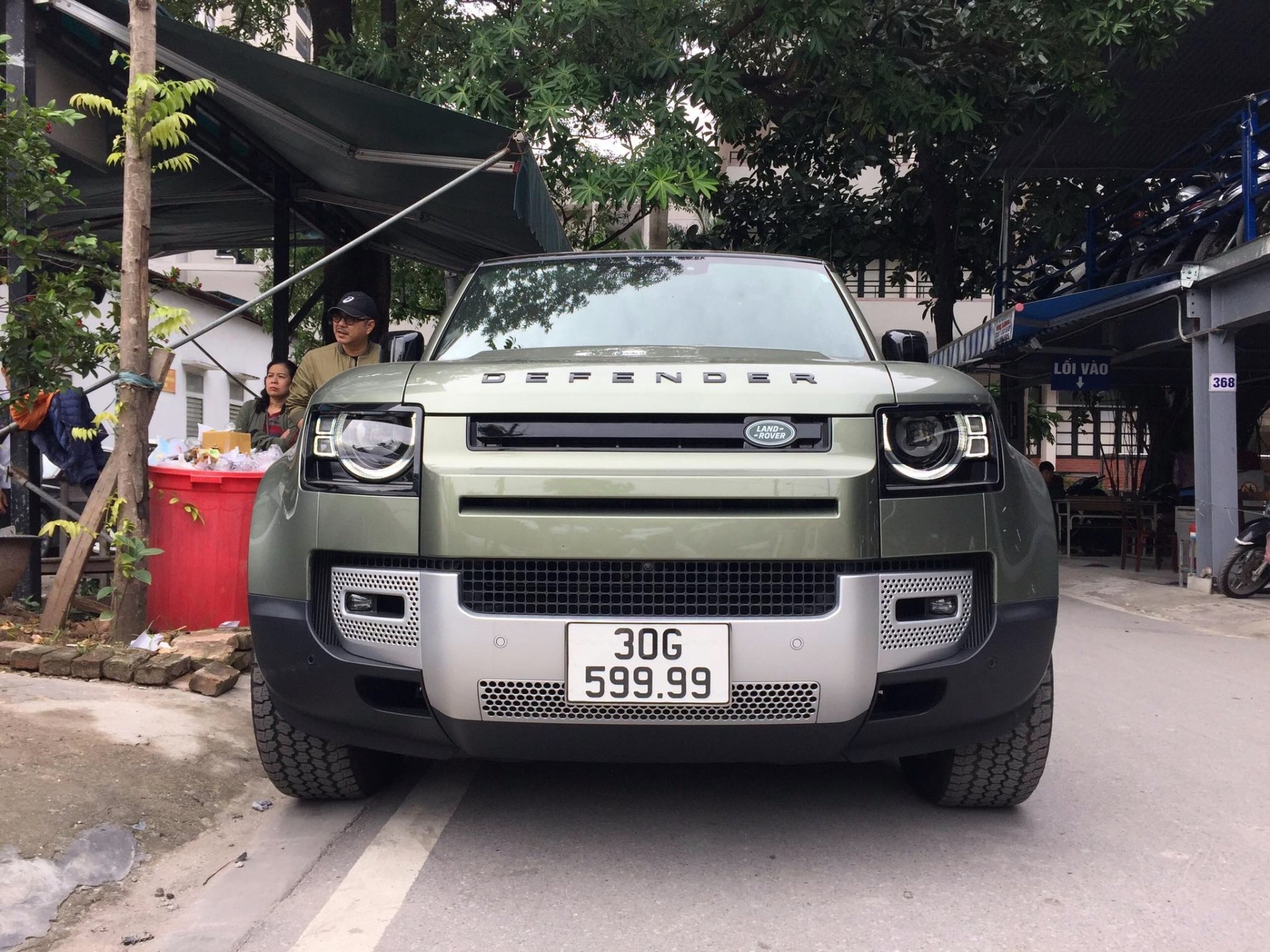 Land Rover Defender đầu tiên Việt Nam có biển số tứ quý 9 land rover defender da u tien vie t nam co bie n so tu quy 9