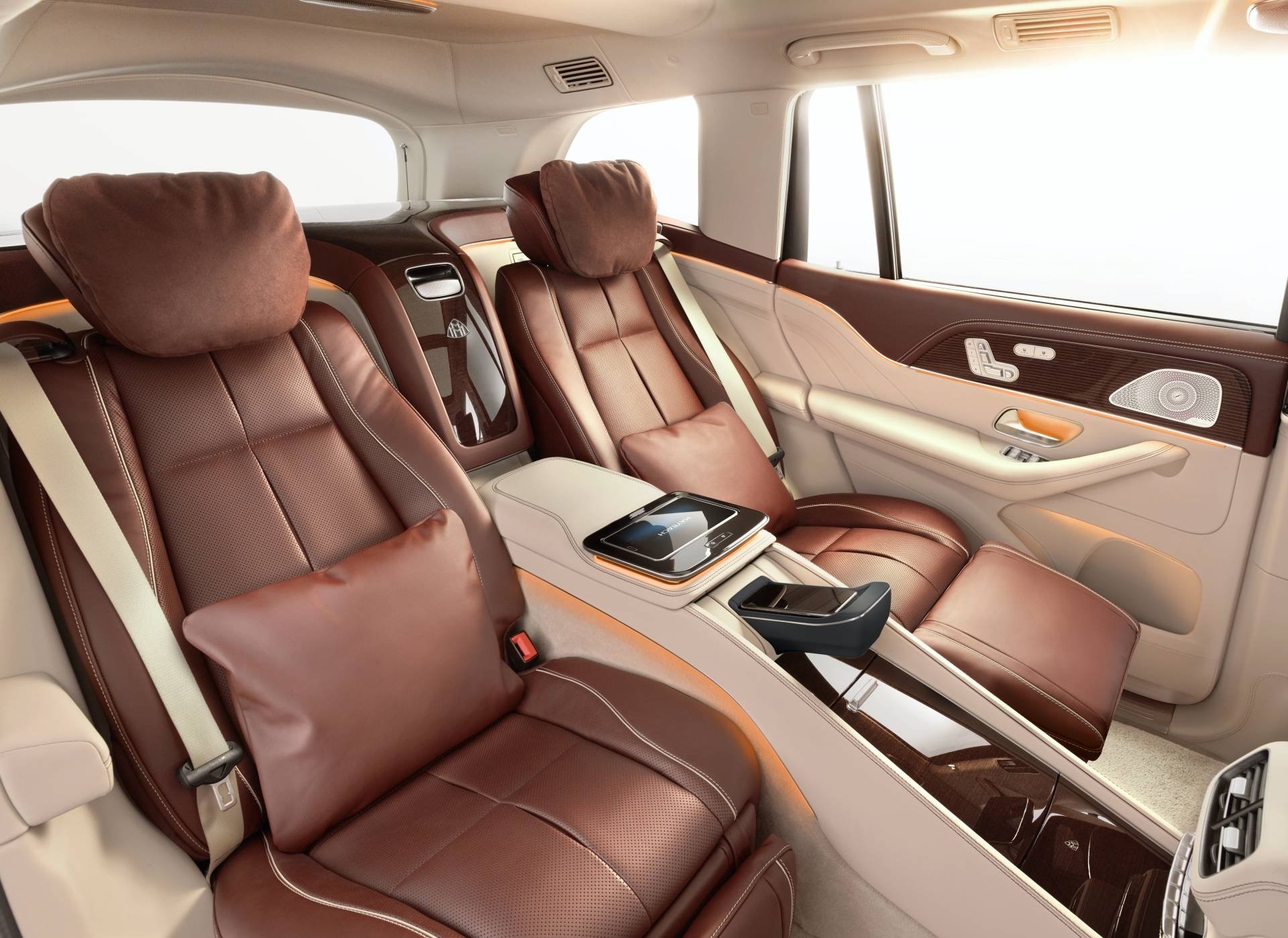 Mercedes GLS600 Maybach giá 160.500 USD, tiệm cận SUV siêu sang mercedes gls600 maybach gia 160500 usd tie m ca n suv sieu sang