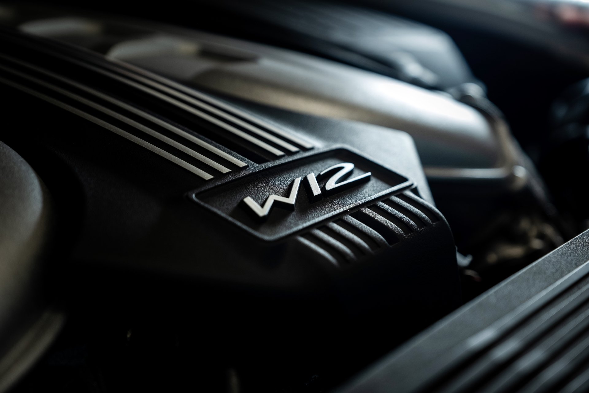 can canh sieu sang bentley flying spur 2020 first edition gia 30 ty dong