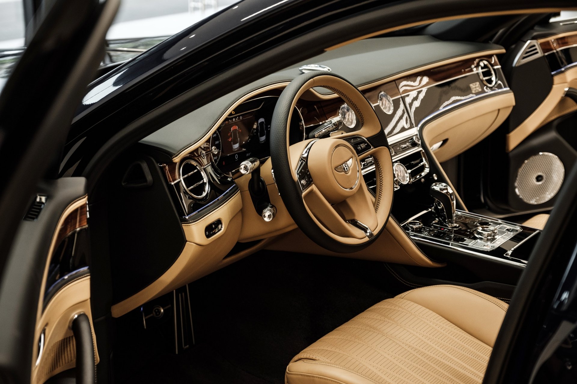 can canh sieu sang bentley flying spur 2020 first edition gia 30 ty dong