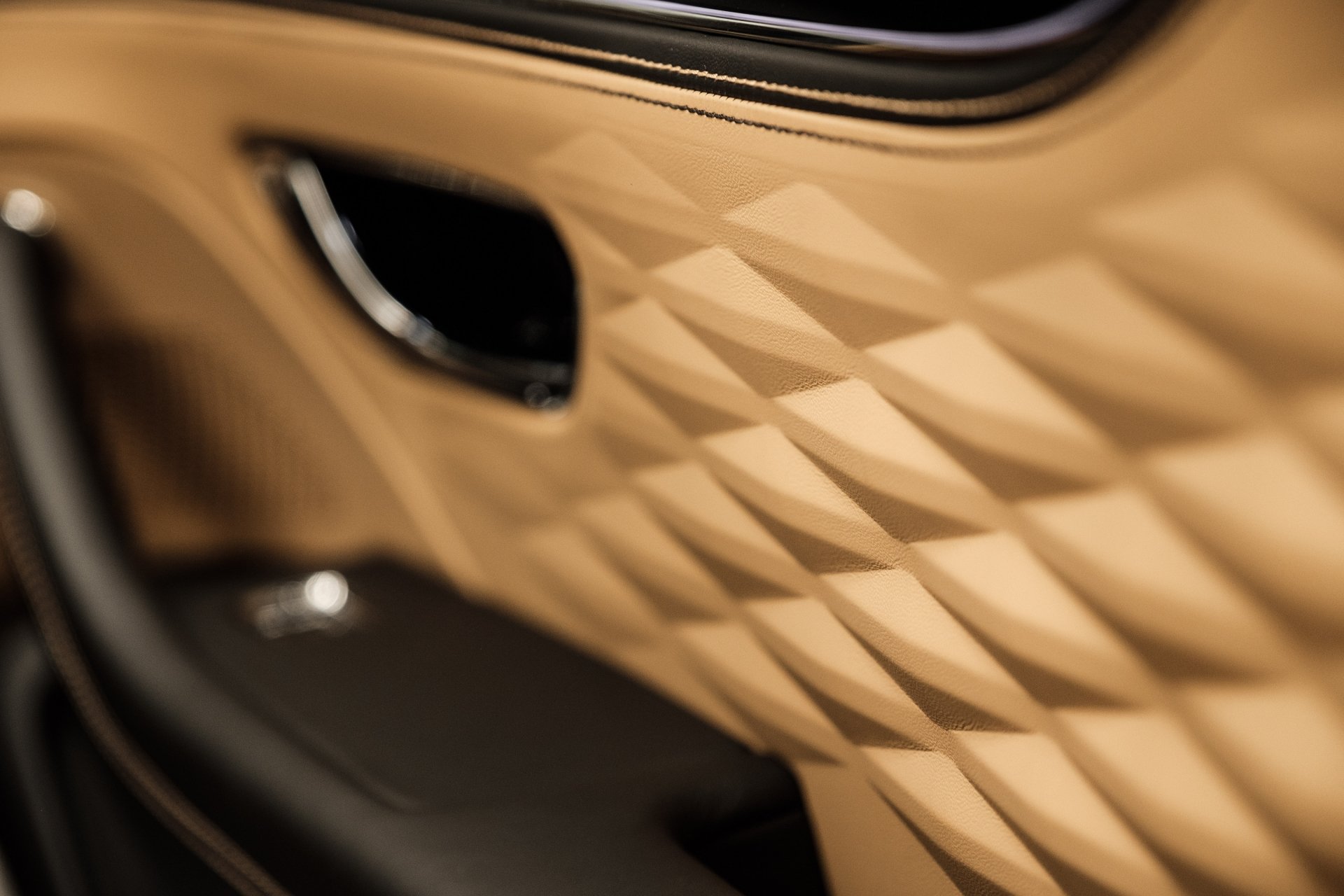 can canh sieu sang bentley flying spur 2020 first edition gia 30 ty dong