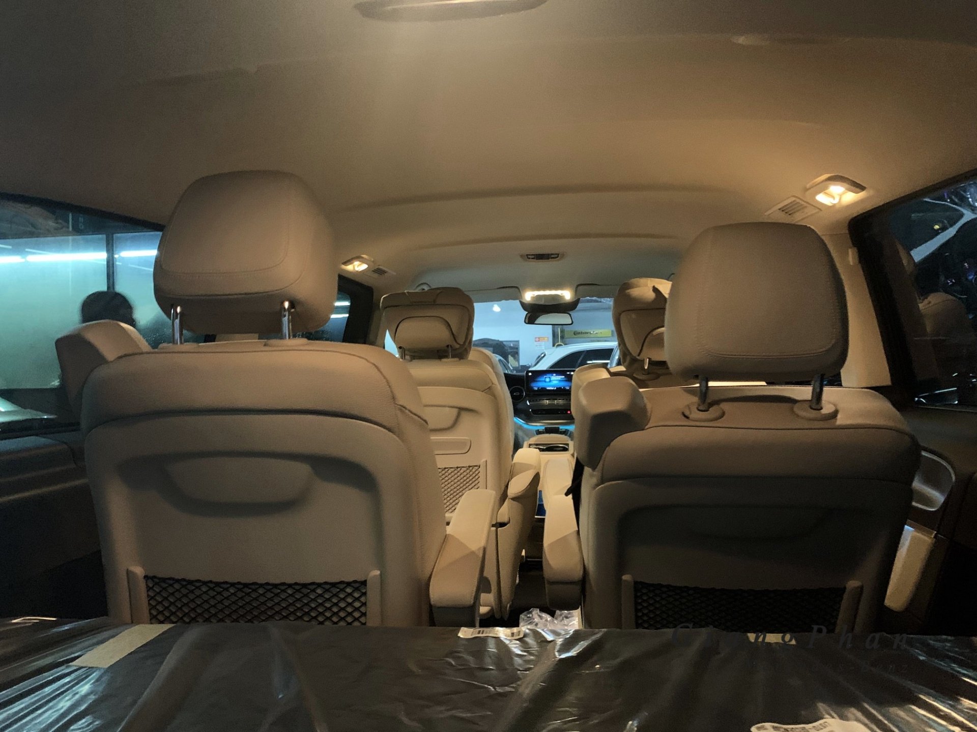 can canh xe gia dinh hang sang mercedes benz v250 amg