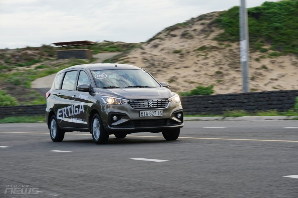 Suzuki và Isuzu tăng trưởng doanh số bất chấp thị trường lao dốc suzuki va isuzu tang truong doanh so bat chap thi truong lao doc