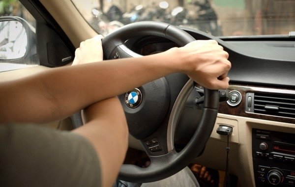 Khắc phục tình trạng tay lái ô tô nặng hoặc trả lái chậm khac phuc tinh trang tay lai o to nang hoac tra lai cham