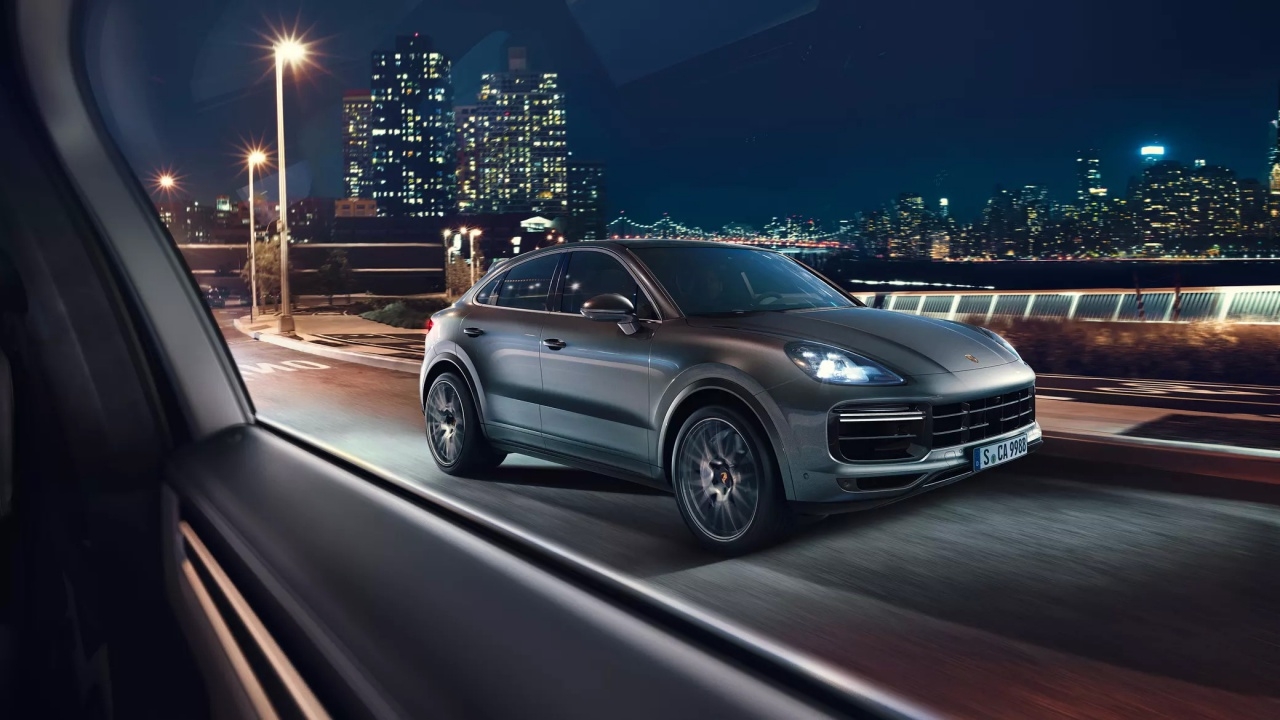 Cặp đôi Porsche Cayenne Coupe 2020 đầu tiên về Việt Nam cap doi porsche cayenne coupe 2020 dau tien ve viet nam