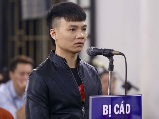 Khá bảnh trên Tòa và những đứa trẻ ở nhà