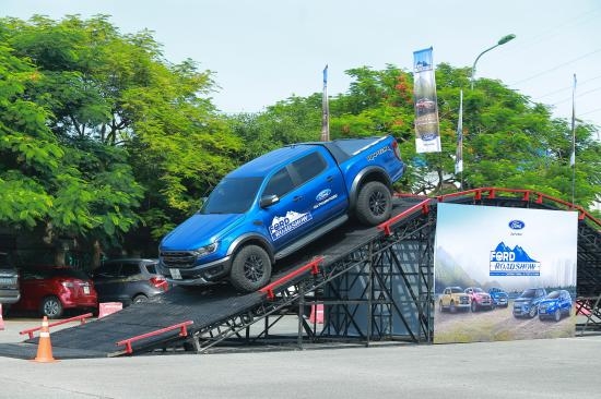 ford ranger raptor 2020 so huu mot loat trang bi moi