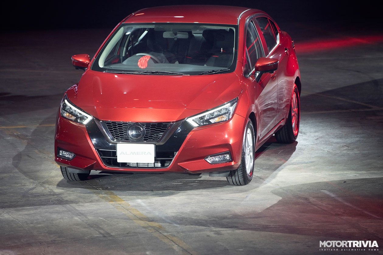 ra mat nissan sunny the he moi gia ban 383 trieu dong