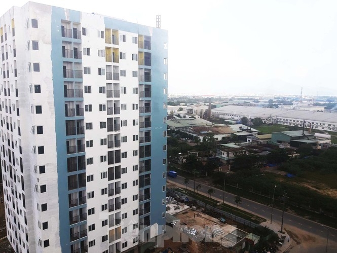 Nhà ở xã hội “ưu tiên bán cho công nhân” vừa vào ở đã bị thấm dột, xuống cấp nha o xa hoi uu tien ban cho cong nhan vua vao o da bi tham dot xuong cap