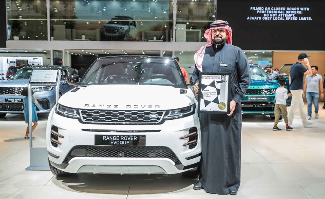 range rover evoque moi dat giai suv cua nam 2019
