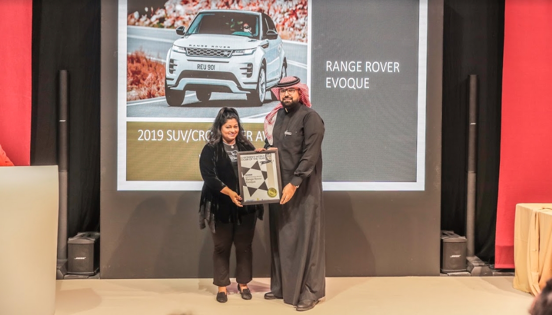 range rover evoque moi dat giai suv cua nam 2019