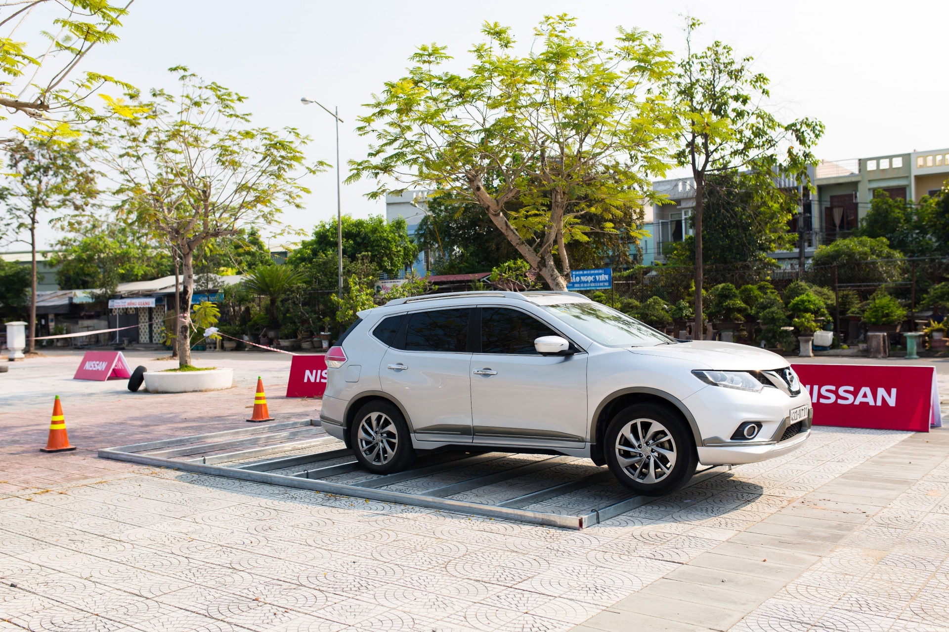 Trải nghiệm tính năng “Chuyển động thông minh” trên Nissan Terra tại Vĩnh Phúc trai nghiem tinh nang chuyen dong thong minh tren nissan terra nissan x trail tai vinh phuc