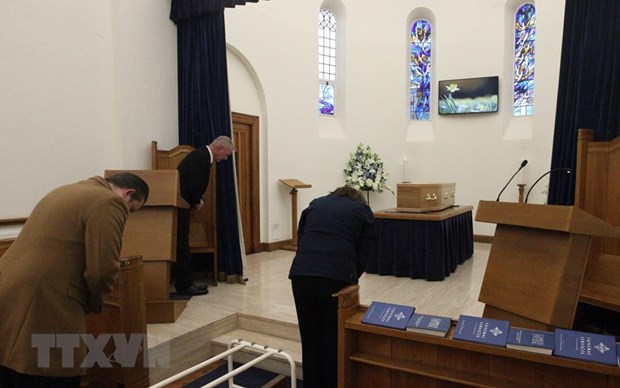 Thi thể, tro cốt 23 người Việt tử vong ở Anh sẽ hồi hương hôm nay