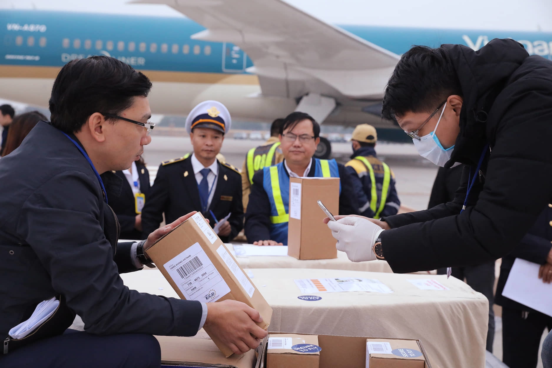 23 thi thể, tro cốt của người Việt tử vong ở Anh đã về đến Việt Nam