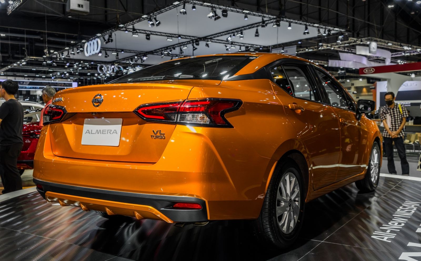 Ảnh thực tế Nissan Sunny thế hệ mới vừa được ra mắt anh thuc te nissan sunny the he moi vua duoc ra mat