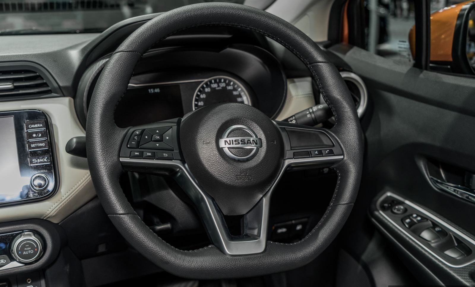 Ảnh thực tế Nissan Sunny thế hệ mới vừa được ra mắt anh thuc te nissan sunny the he moi vua duoc ra mat