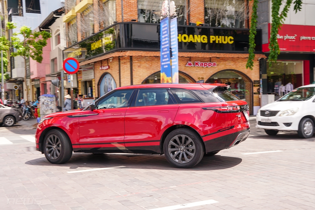 Cận cảnh Ranger Rover Velar R-Dynamic SE, giá 6,5 tỷ đồng can canh ranger rover velar r dynamic se gia 65 ty dong