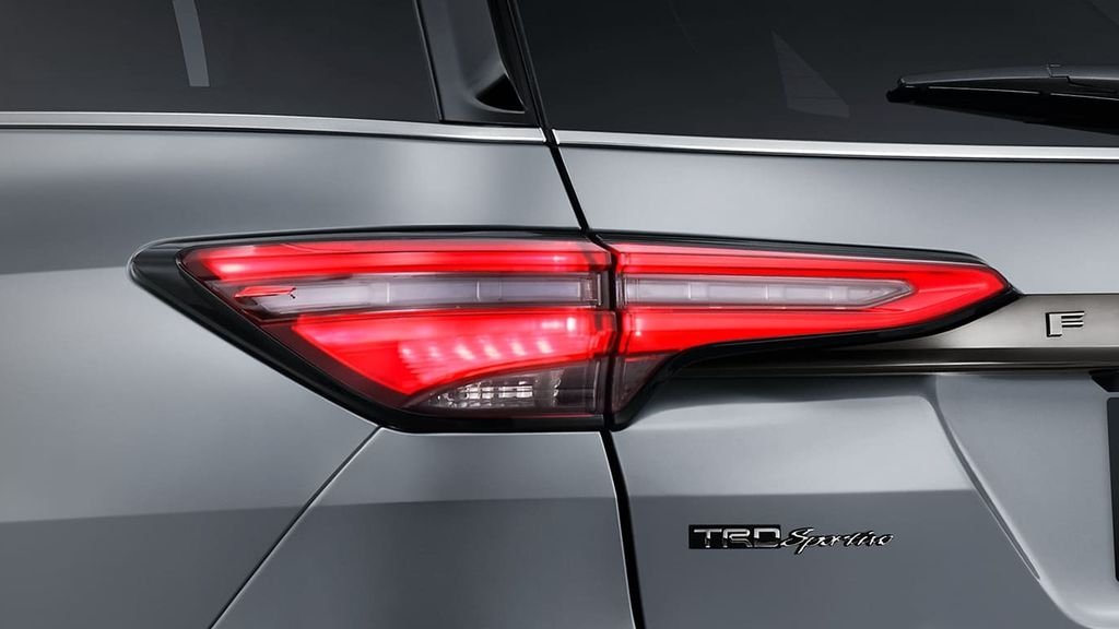 toyota fortuner 2020 co them phien ban trd sportivo gia 11 ty dong