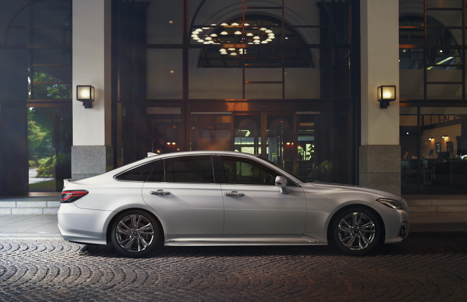 Sedan cao cấp Toyota Crown mới có giá 1,6 tỷ đồng tại Nhật Sedan cao cấp Toyota Crown mới có giá 1,6 tỷ đồng tại Nhật