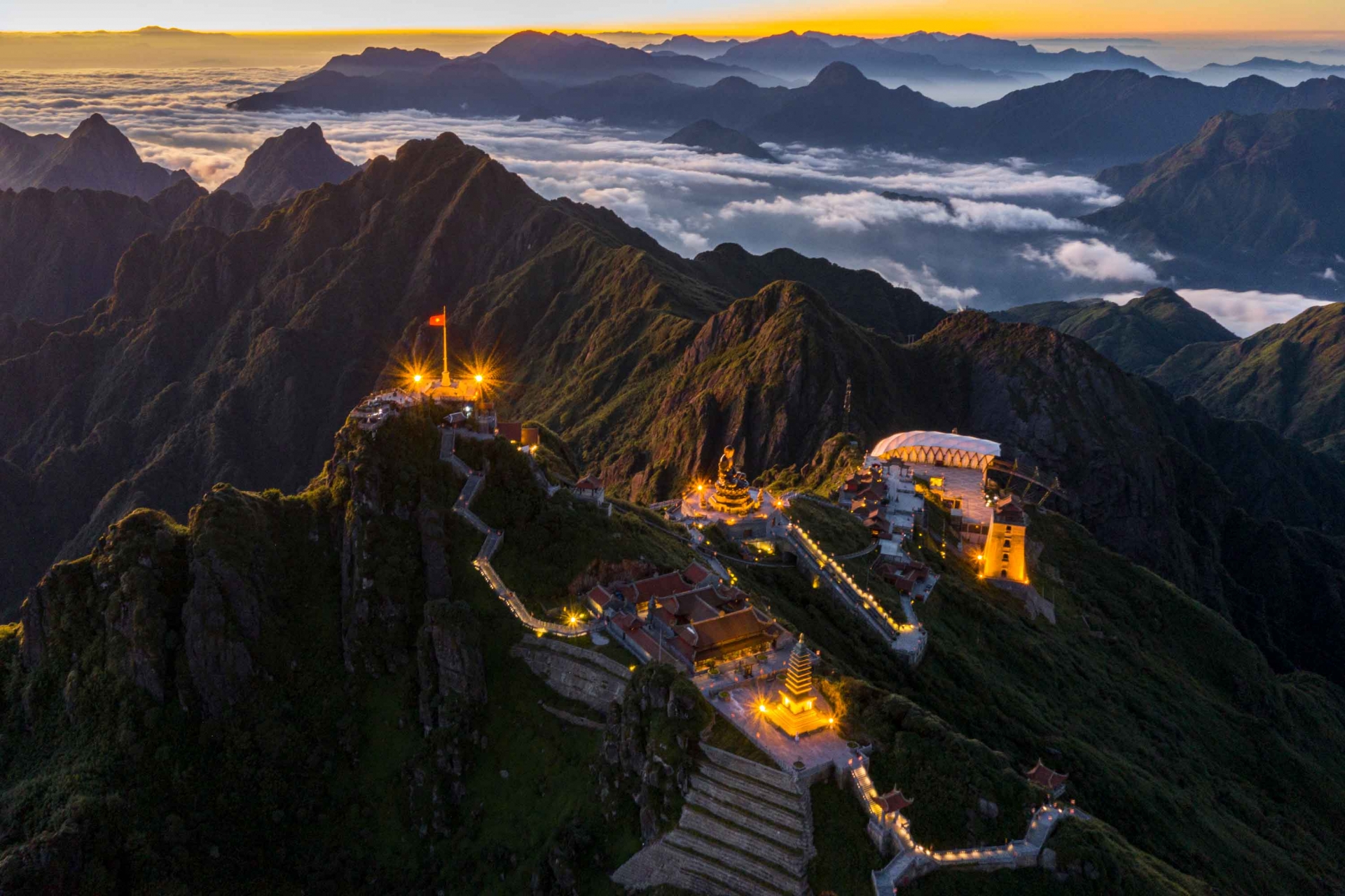 Sun World Fansipan Legend giữ vững ngôi vị Sun World Fansipan Legend giữ vững ngôi vị