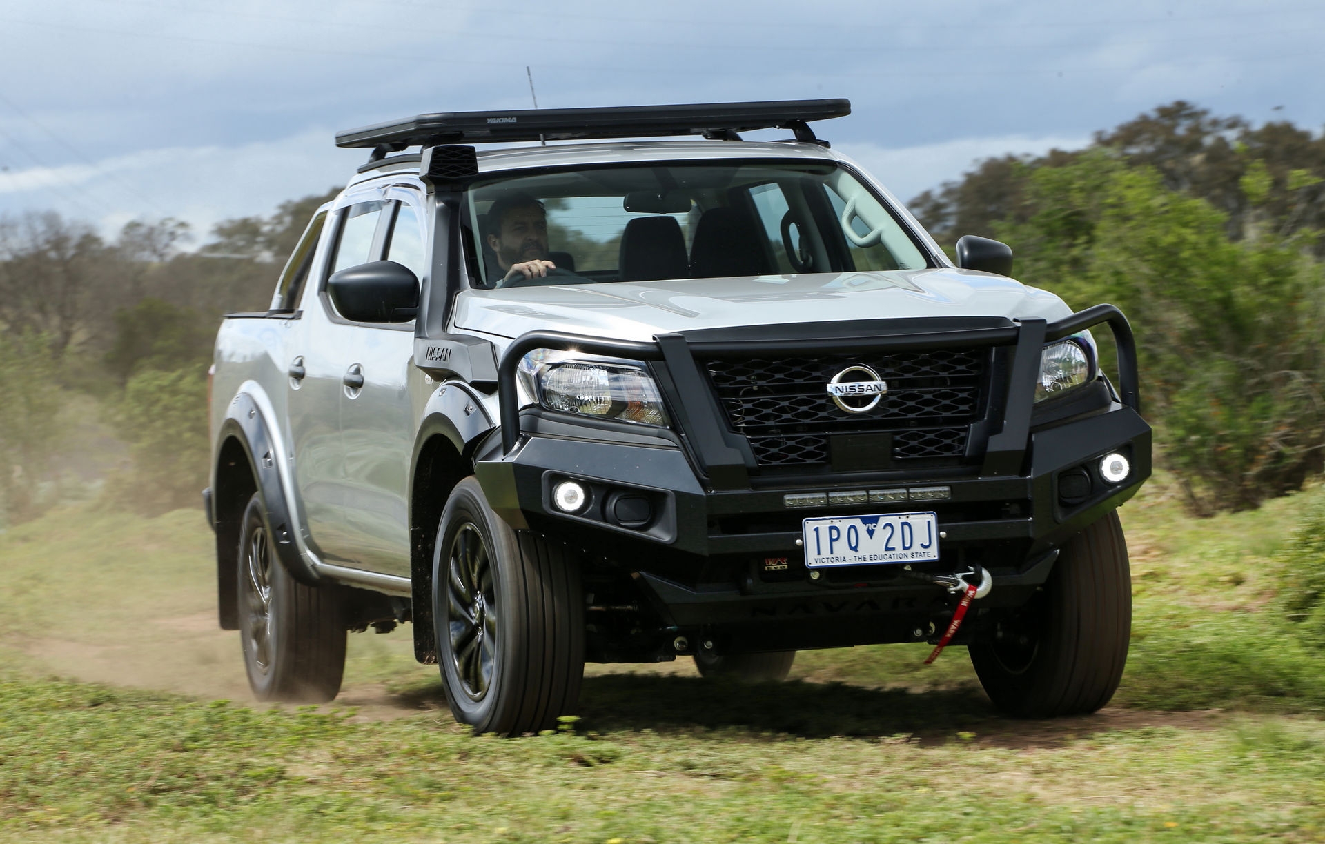 Nissan Navara 2021 ra mắt Nissan Navara 2021 ra mắt
