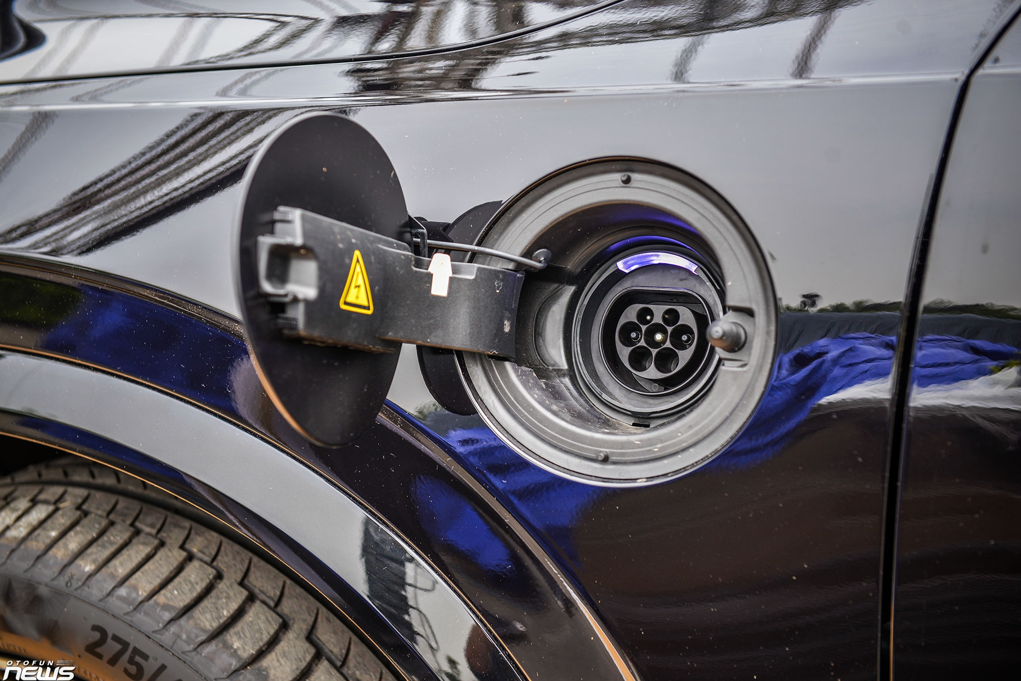 Xe sang Volvo S60 và XC90 T8 Hybrid ra mắt khách hàng phía Bắc