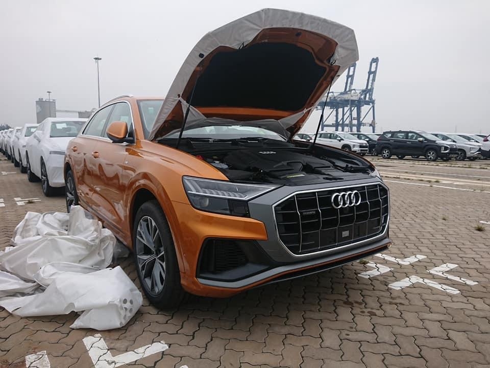 Lô xe Audi Q8 2020 cập cảng Việt Nam Lô xe Audi Q8 2020 cập cảng Việt Nam