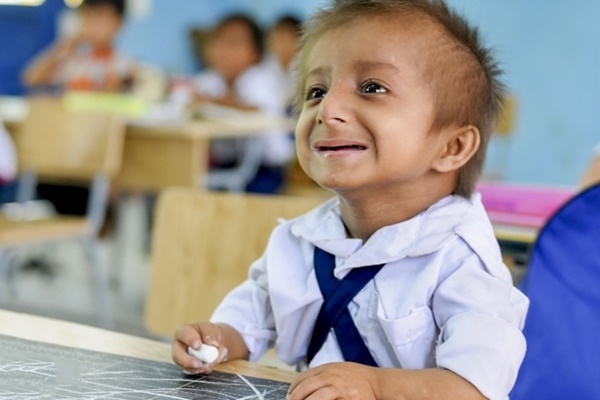 Tạm biệt cậu bé tí hon K’Rể