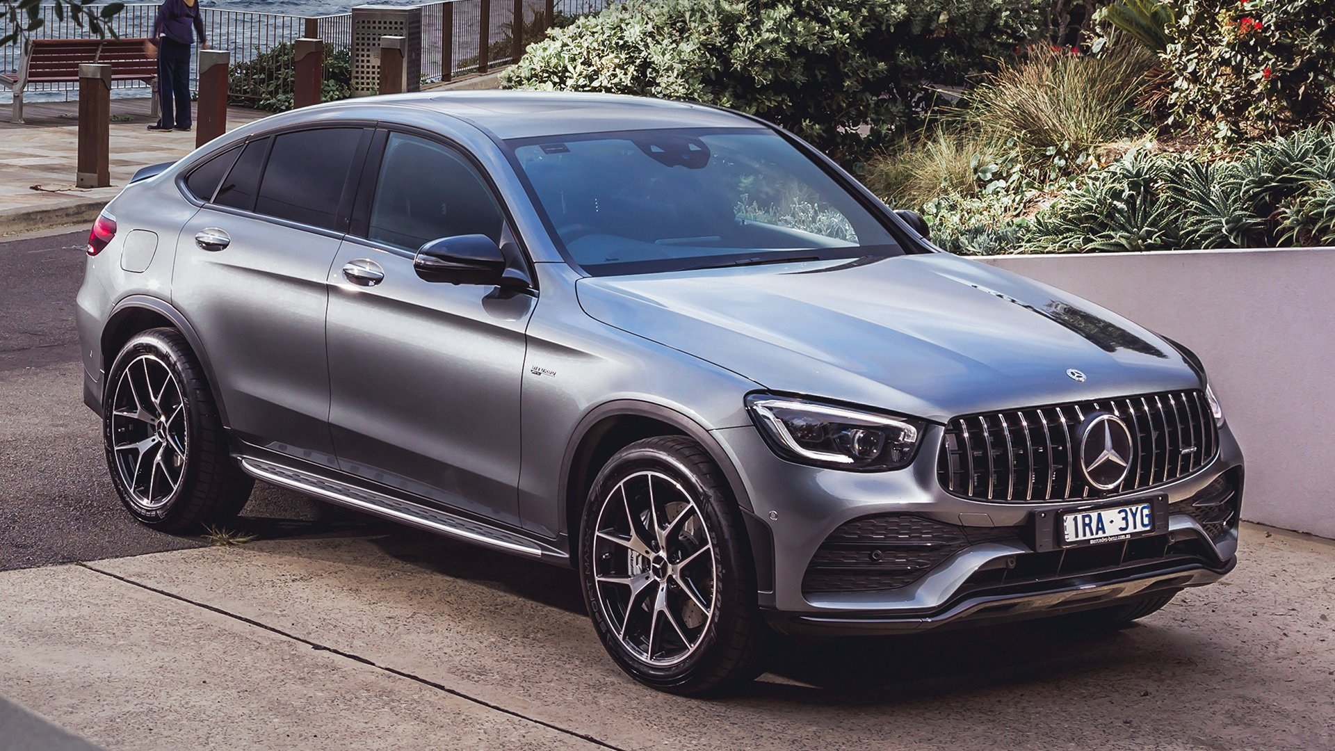 Mercedes-AMG GLC43 coupe lắp ráp tại Malaysia có giá 2,8 tỷ đồng