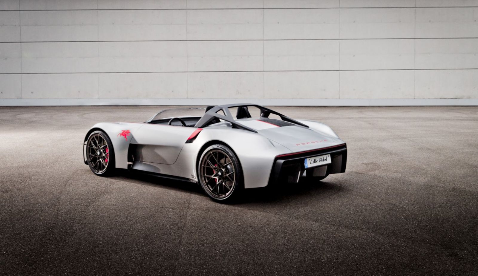 Porsche hé lộ hàng loạt mẫu xe ý tưởng mới Porsche hé lộ hàng loạt mẫu xe ý tưởng mới