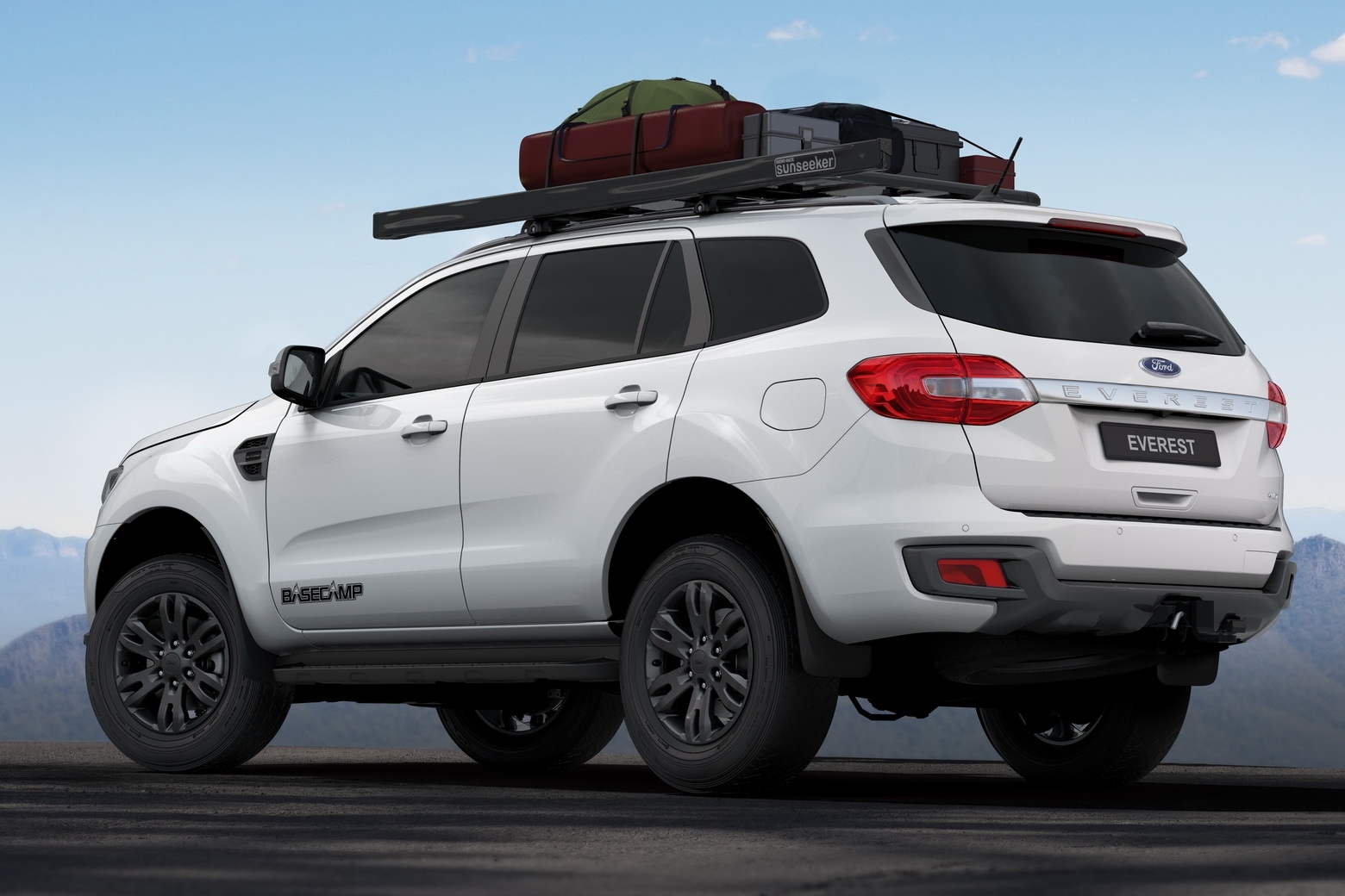 Ford Everest có thêm phiên bản cho người thích khám phá Ford Everest có thêm phiên bản cho người thích khám phá