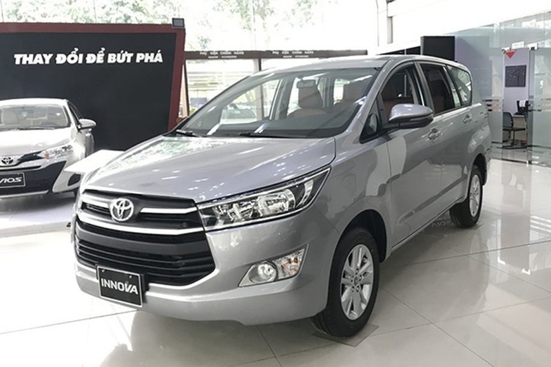 2550-toyota-innova-xa-kho-giam-toi-60-trieu-dong-tai-dai-ly