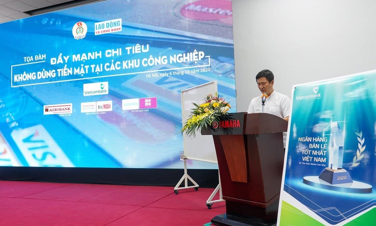 Đẩy mạnh chi tiêu không dùng tiền mặt: "Biến hiện tượng thành xu hướng"