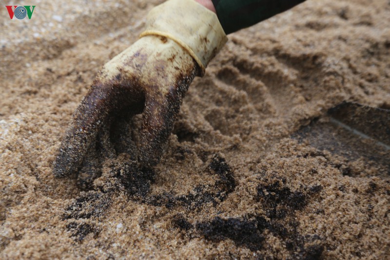 khac phuc moi truong vi dau tran sau su chim tau hang 9000 tan