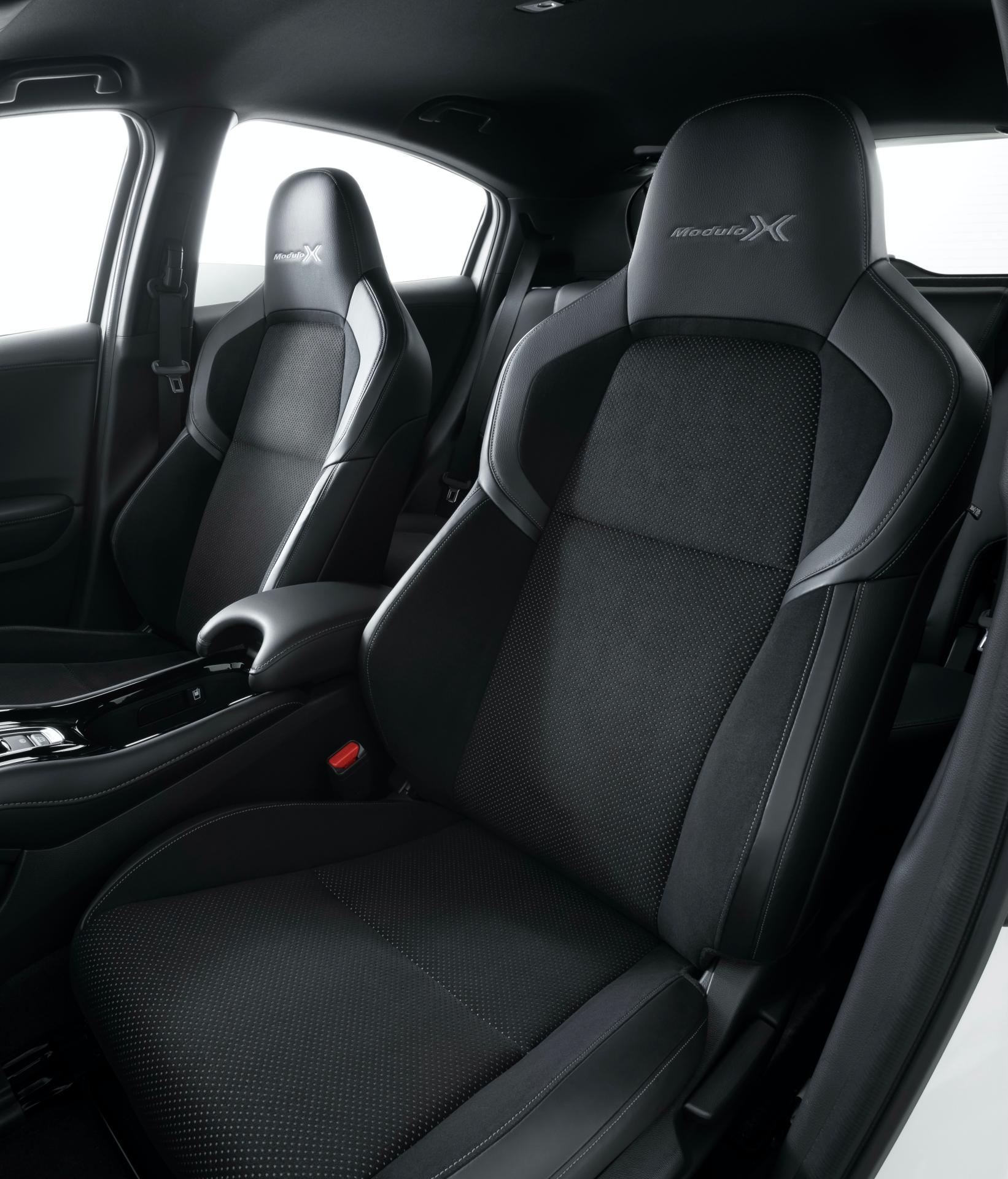 Honda giới thiệu HR-V Modulo X: Động cơ 1.5 Turbo, hệ dẫn động 4 bánh honda gioi thieu hr v modulo x dong co 15 turbo he dan dong 4 banh