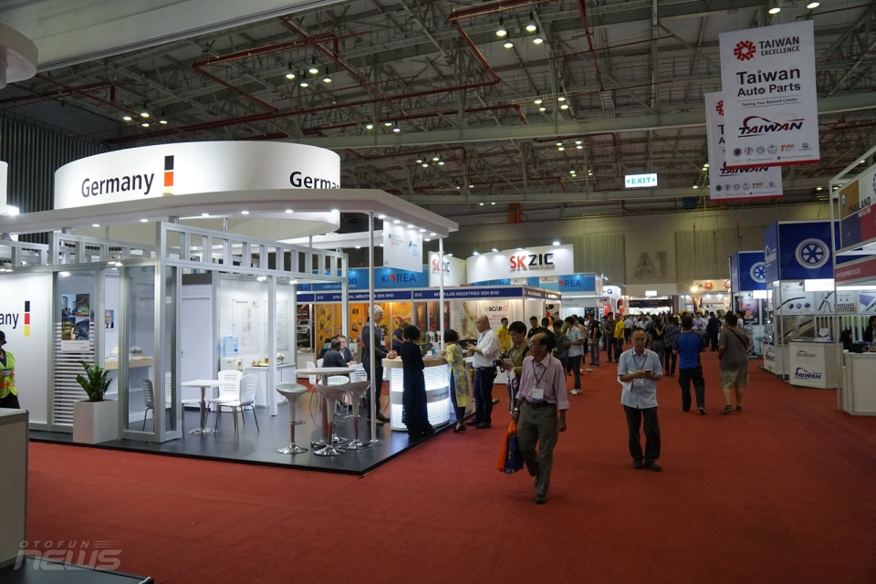 Triển lãm Automechanika 2020 diễn ra vào tháng 3 năm sau trien lam automechanika 2020 dien ra vao thang 3 nam sau